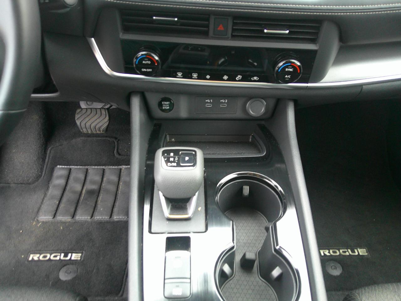 Nissan Rogue AWD SV 2025
