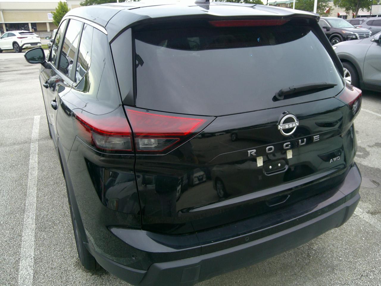Nissan Rogue AWD SV 2025