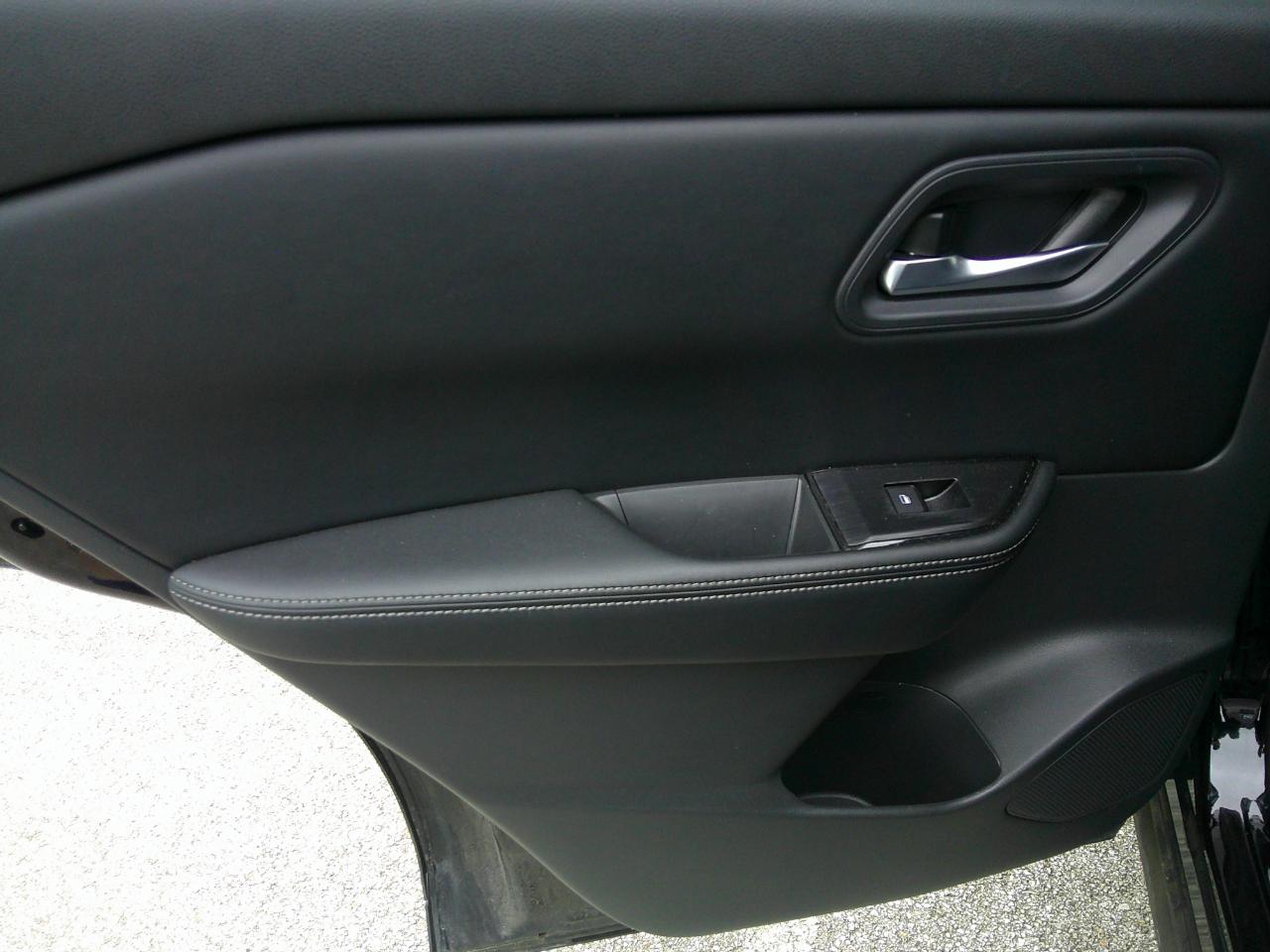 Nissan Rogue AWD SV 2025
