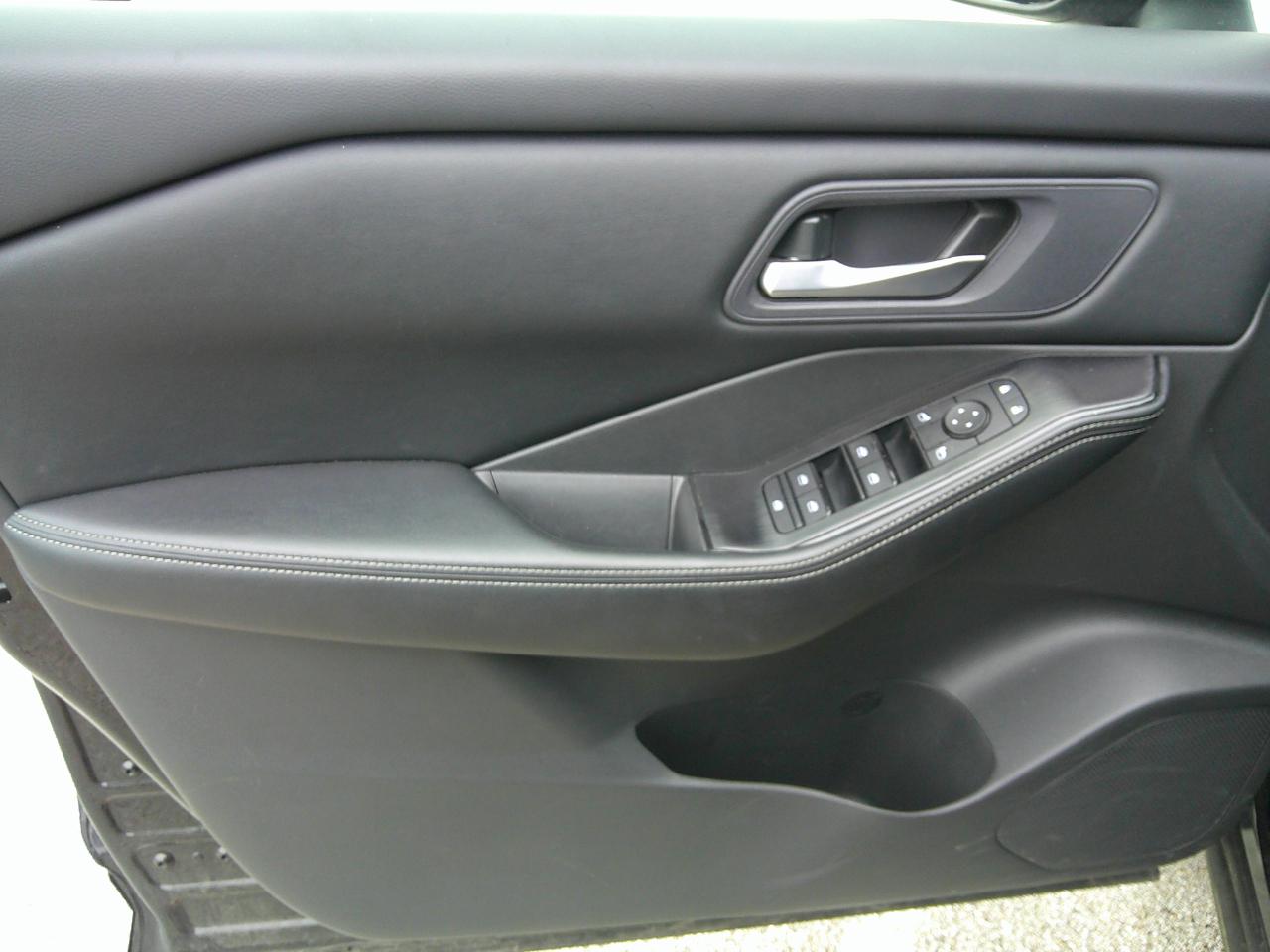 Nissan Rogue AWD SV 2025