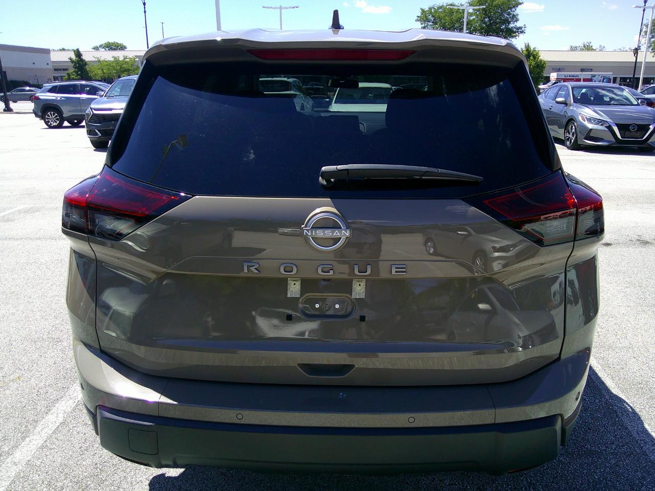 Nissan Rogue FWD SV 2025