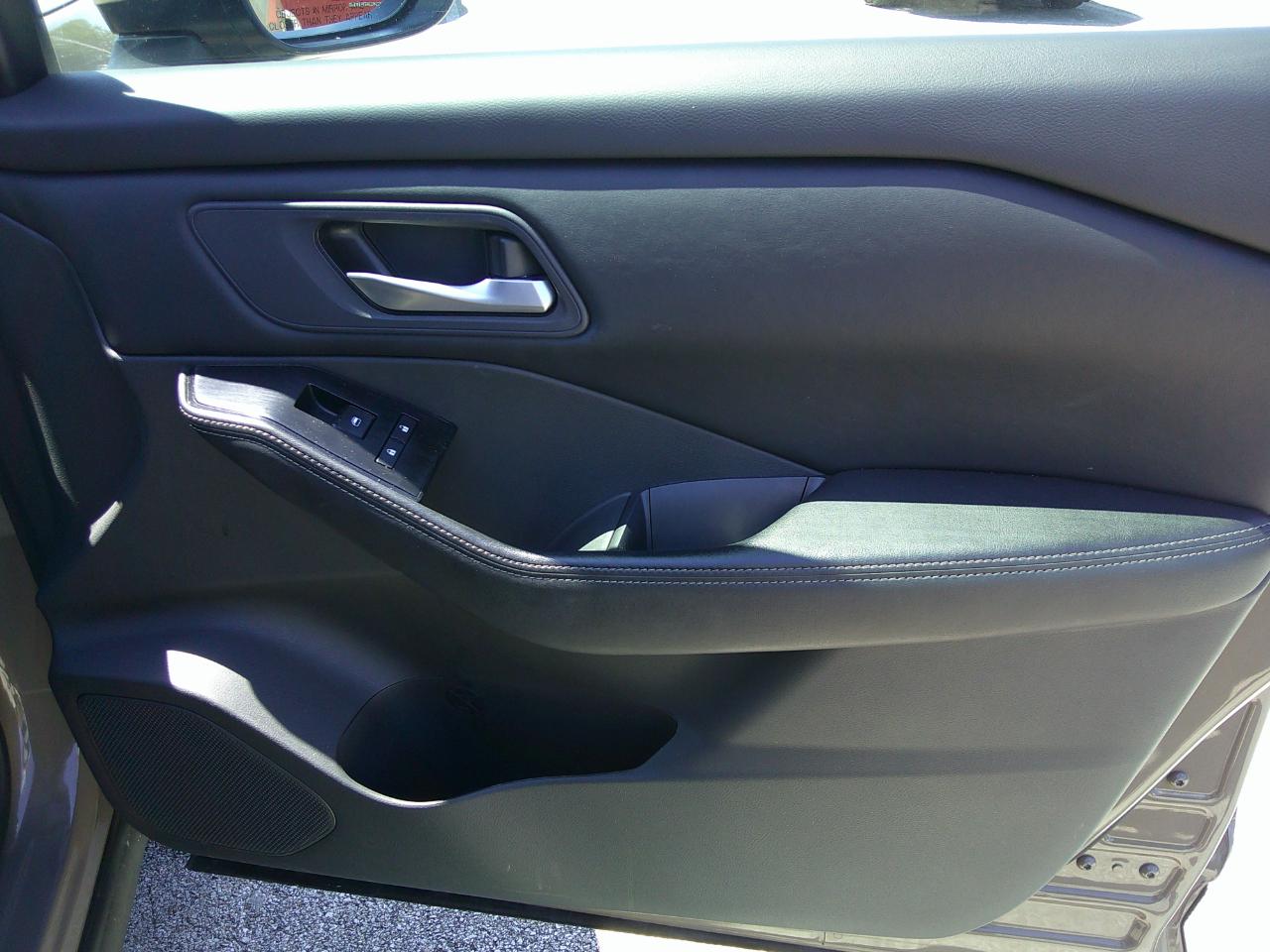 Nissan Rogue FWD SV 2025