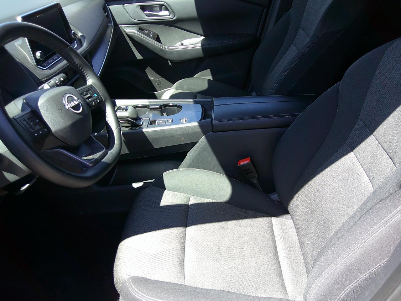 Nissan Rogue FWD SV 2025