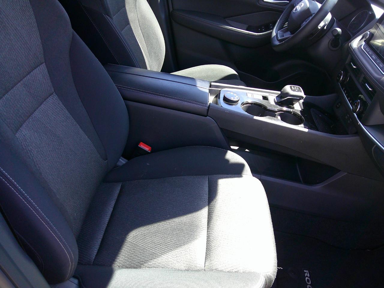 Nissan Rogue AWD SV 2025
