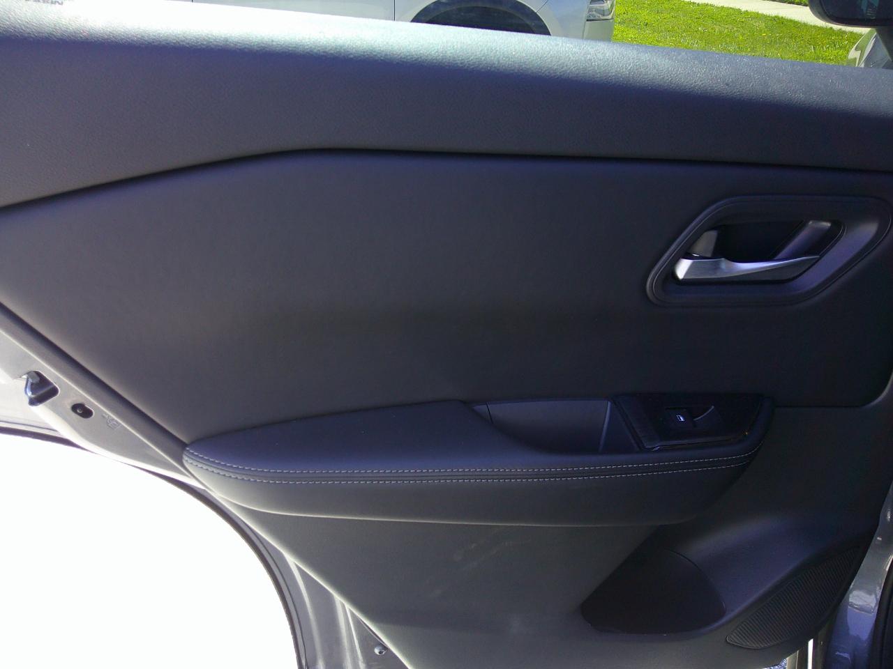 Nissan Rogue AWD SV 2025
