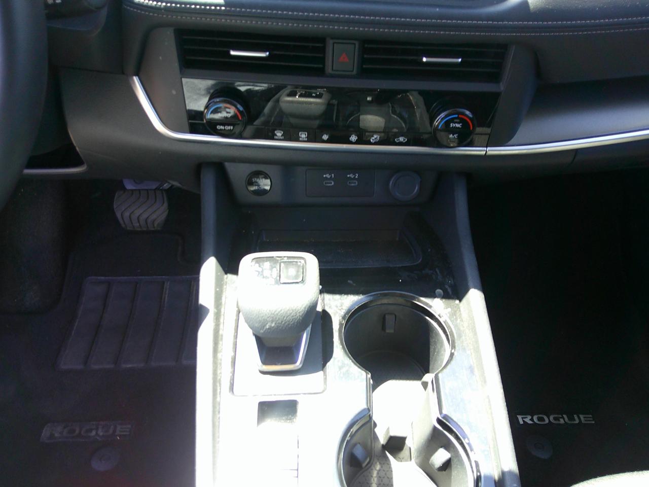 Nissan Rogue AWD SV 2025