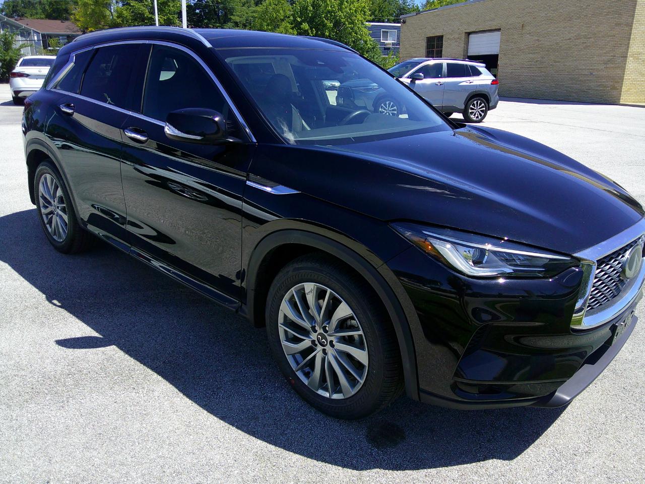 Infiniti QX50 LUXE AWD 2023