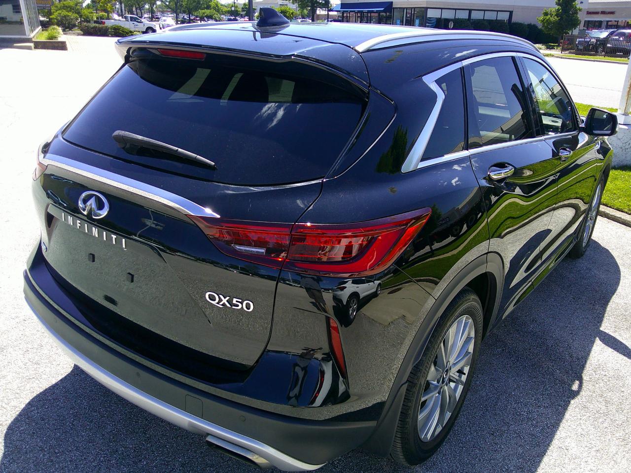 Infiniti QX50 LUXE AWD 2023