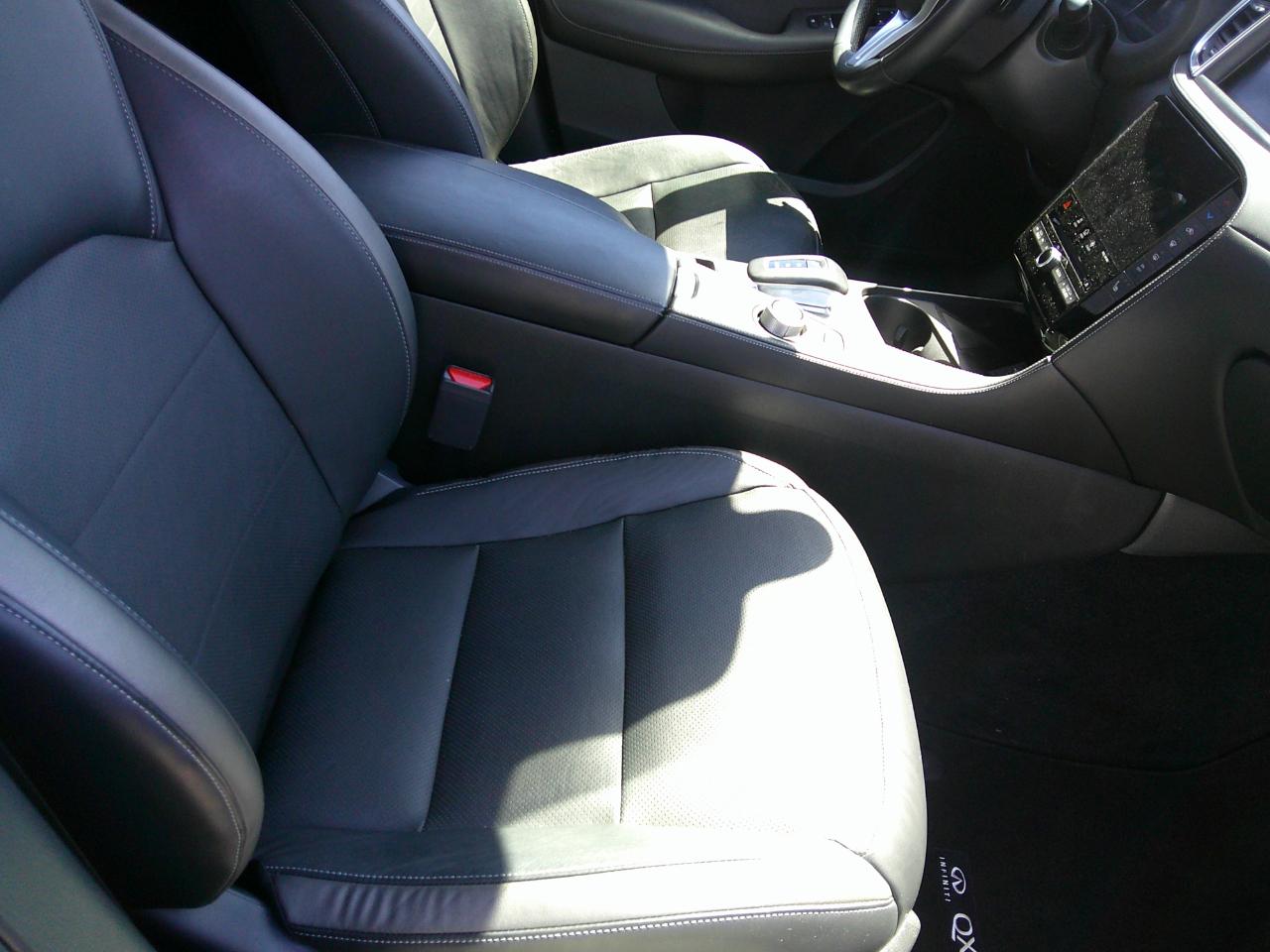 Infiniti QX50 LUXE AWD 2023