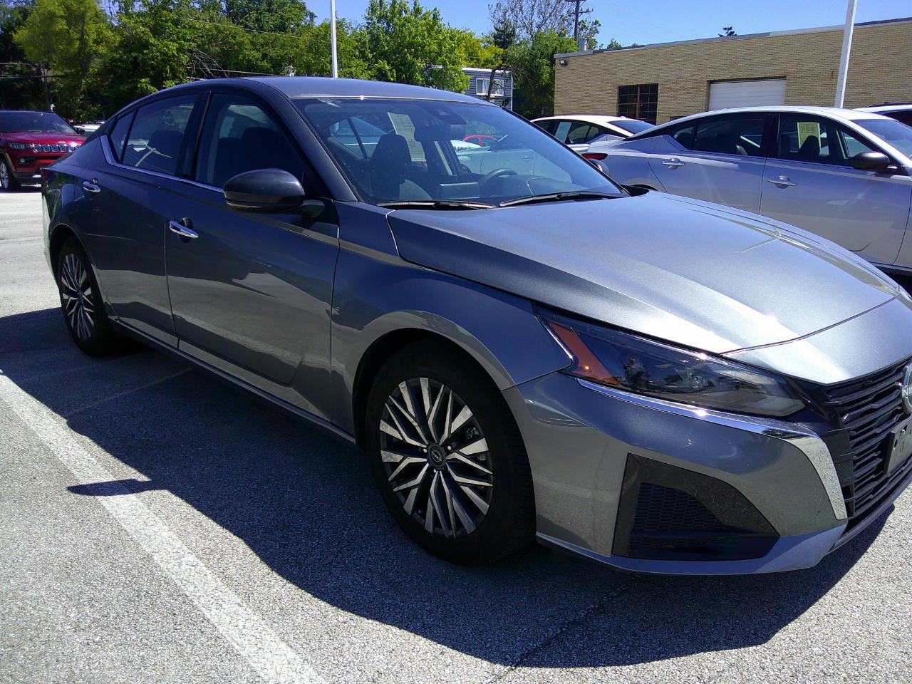 2025 Nissan Altima SV FWD