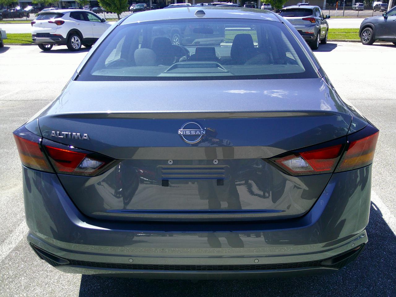 Nissan Altima SV FWD 2025