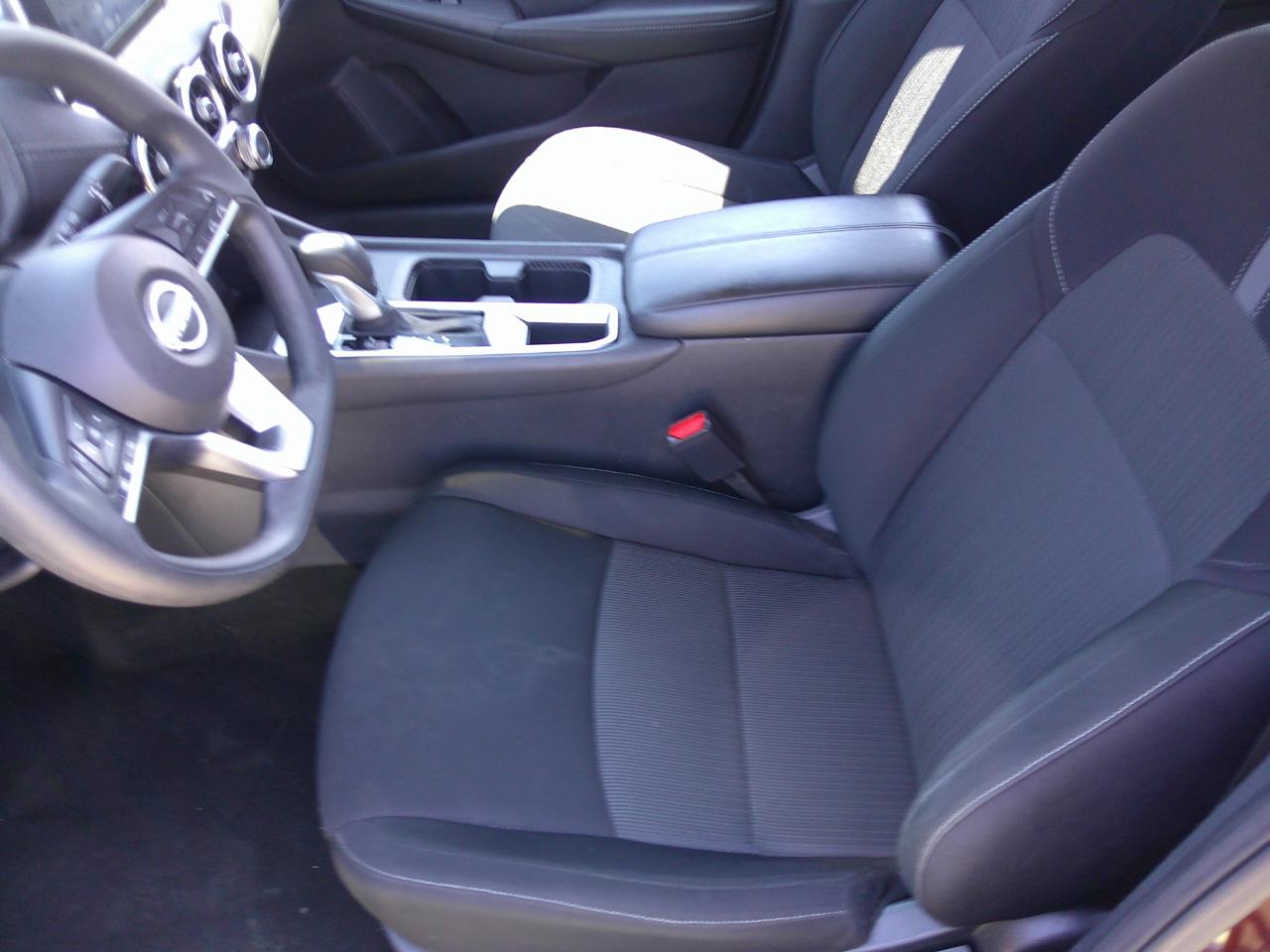 Nissan Sentra SV CVT 2025