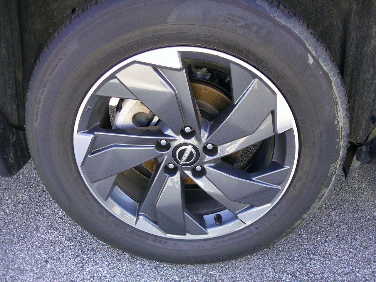 Nissan Rogue FWD SV *Ltd Avail* 2026