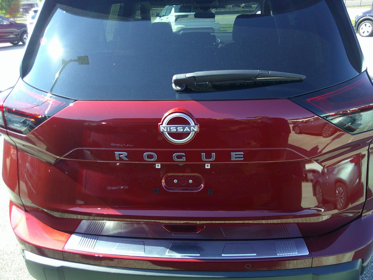 Nissan Rogue FWD SV *Ltd Avail* 2026