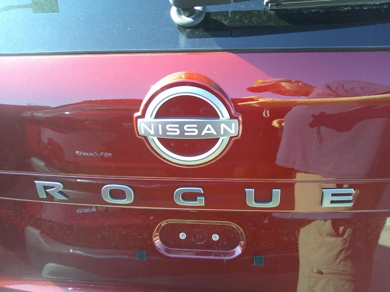Nissan Rogue FWD SV *Ltd Avail* 2026