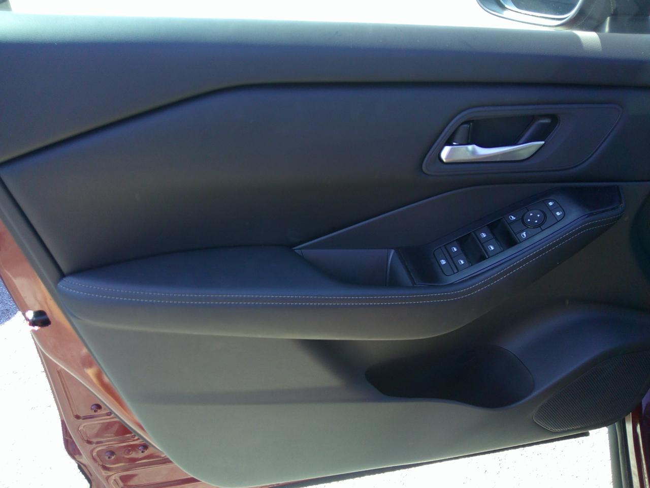 Nissan Rogue FWD SV *Ltd Avail* 2026