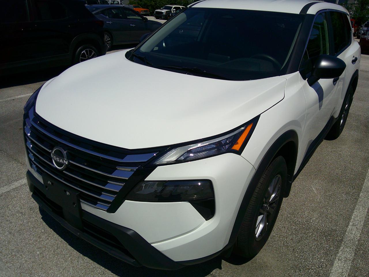 Nissan Rogue FWD S *Ltd Avail* 2026