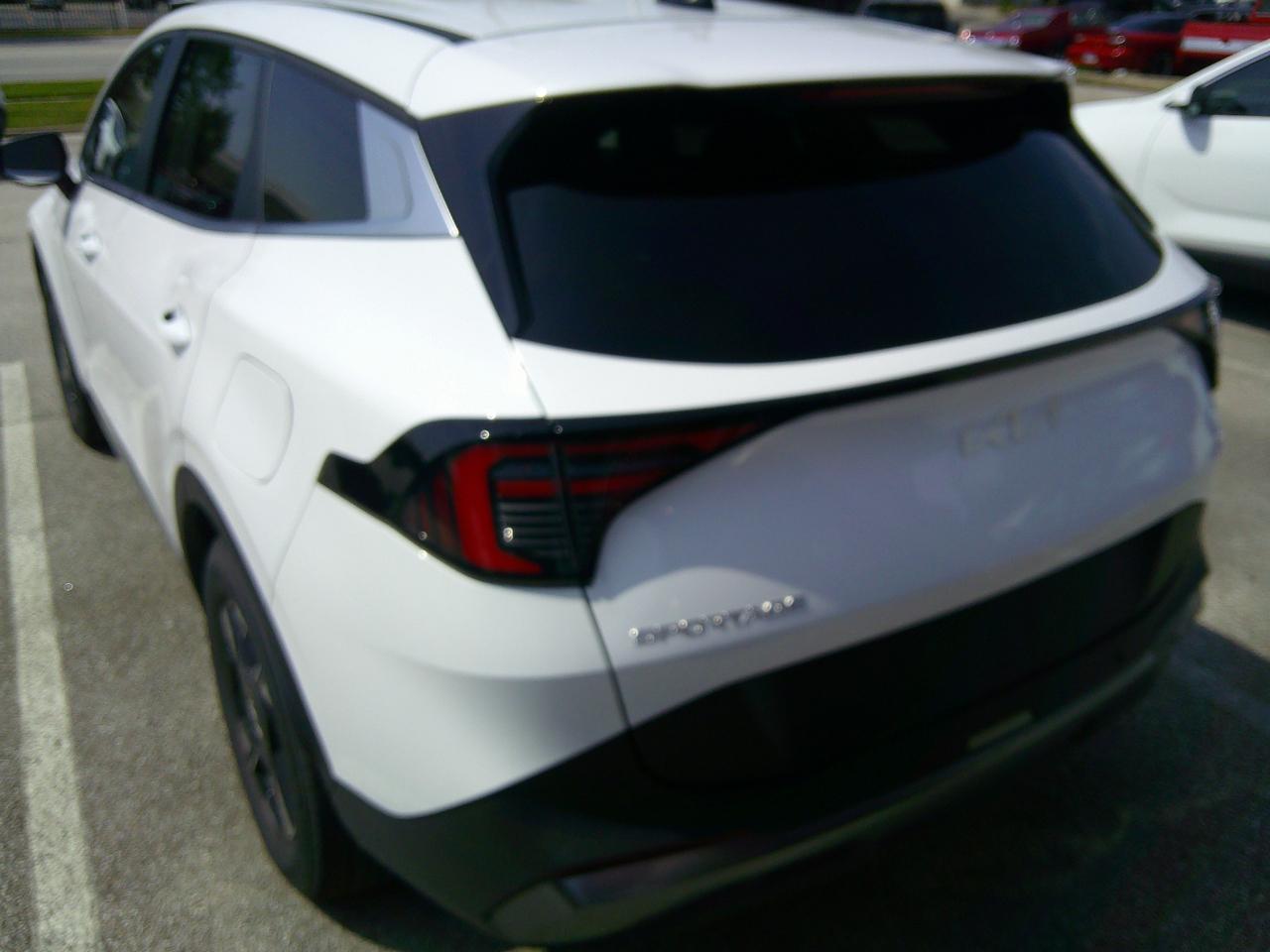 Kia Sportage LX FWD 2026