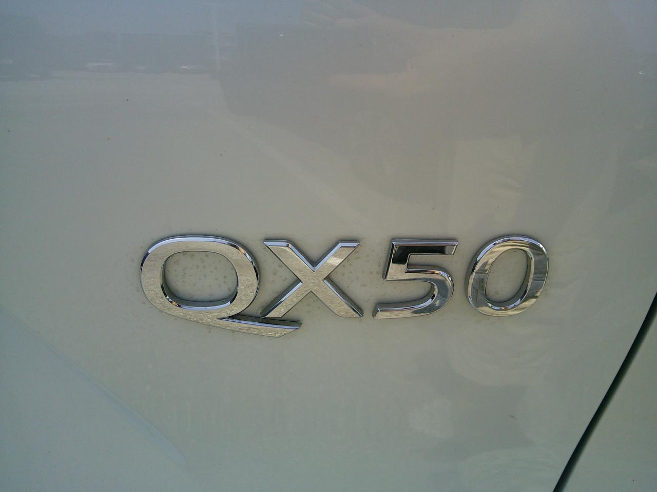 Infiniti QX50 LUXE AWD 2023