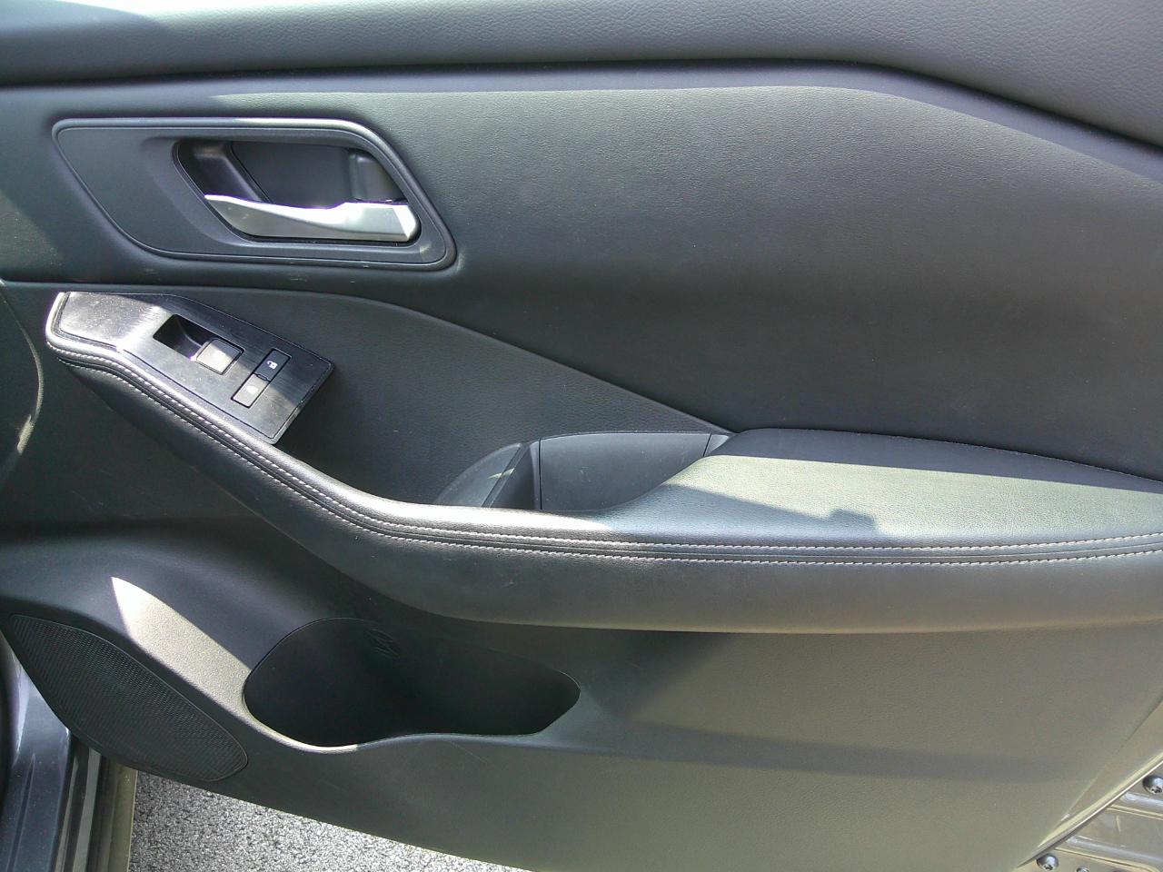 Nissan Rogue FWD SV 2025