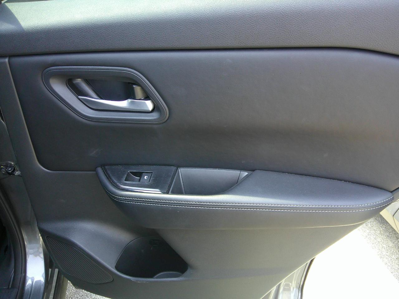 Nissan Rogue FWD SV 2025