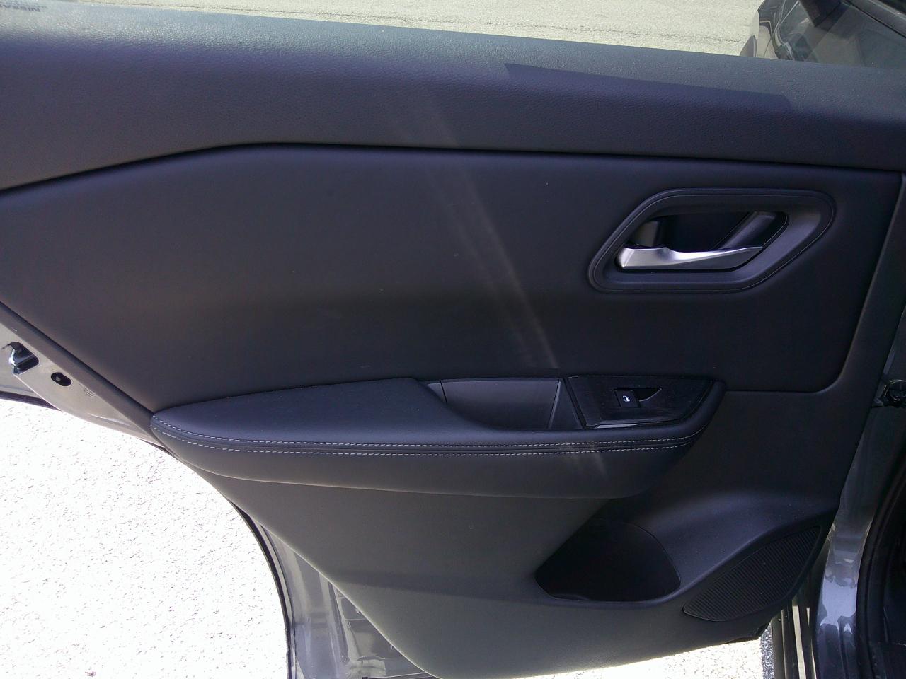 Nissan Rogue FWD SV 2025