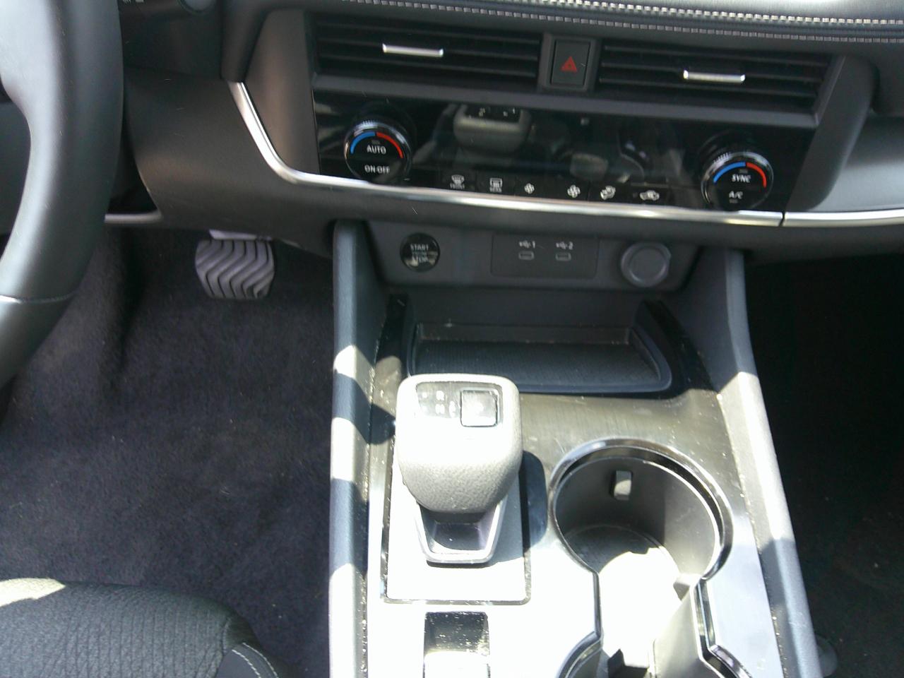 Nissan Rogue FWD SV 2025