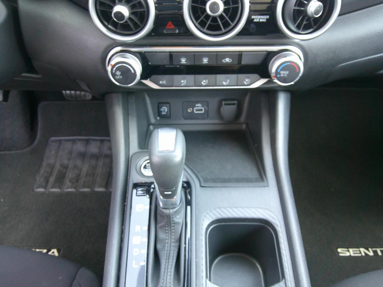 Nissan Sentra S CVT 2025
