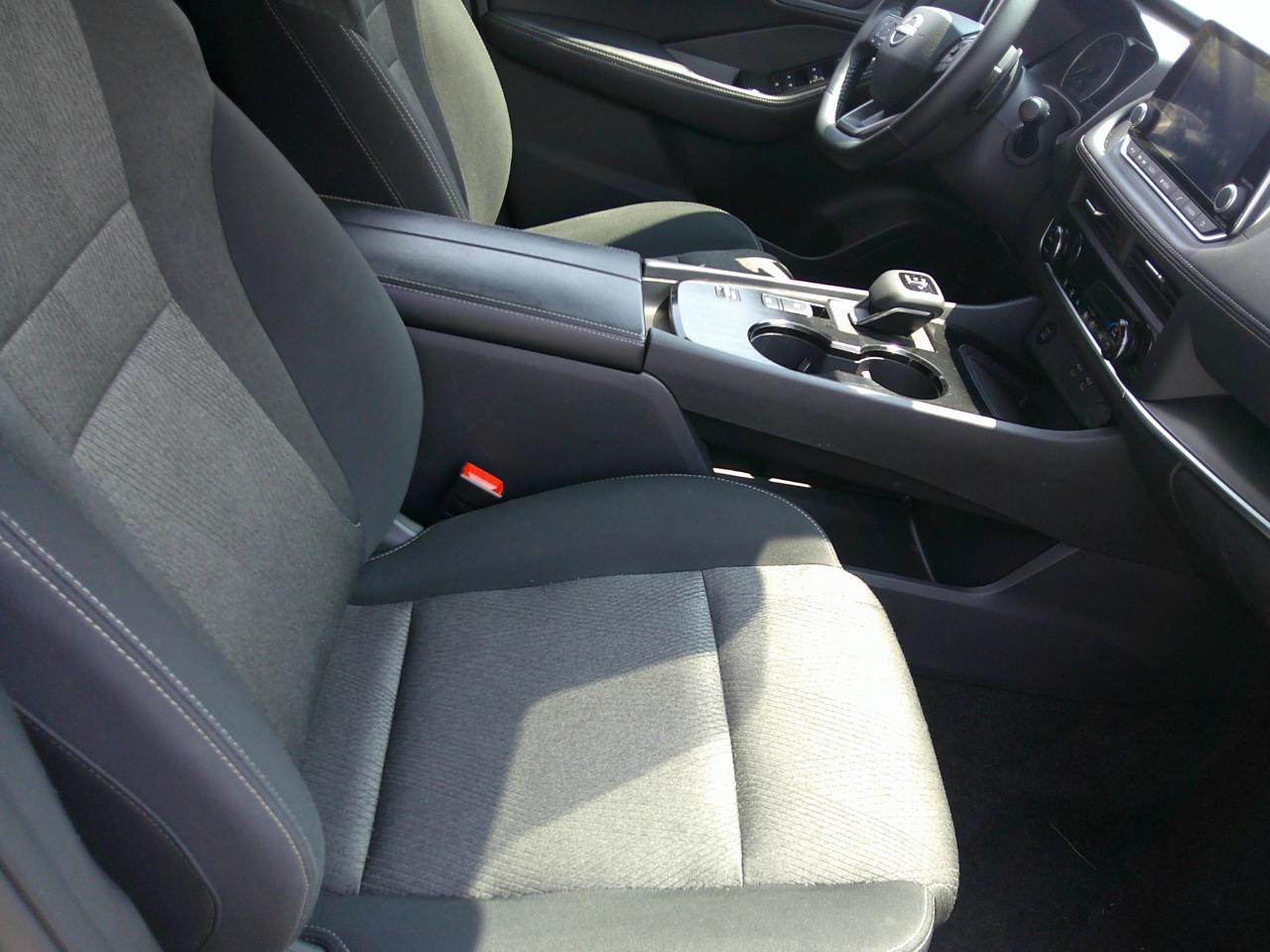 Nissan Rogue FWD SV 2025