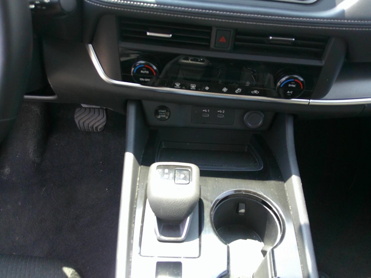 Nissan Rogue FWD SV 2025