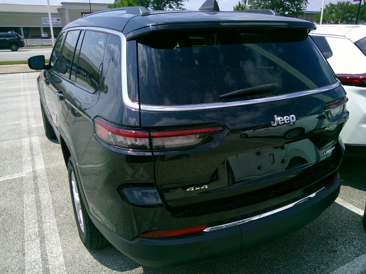 Jeep Grand Cherokee L Laredo 4x4 2023