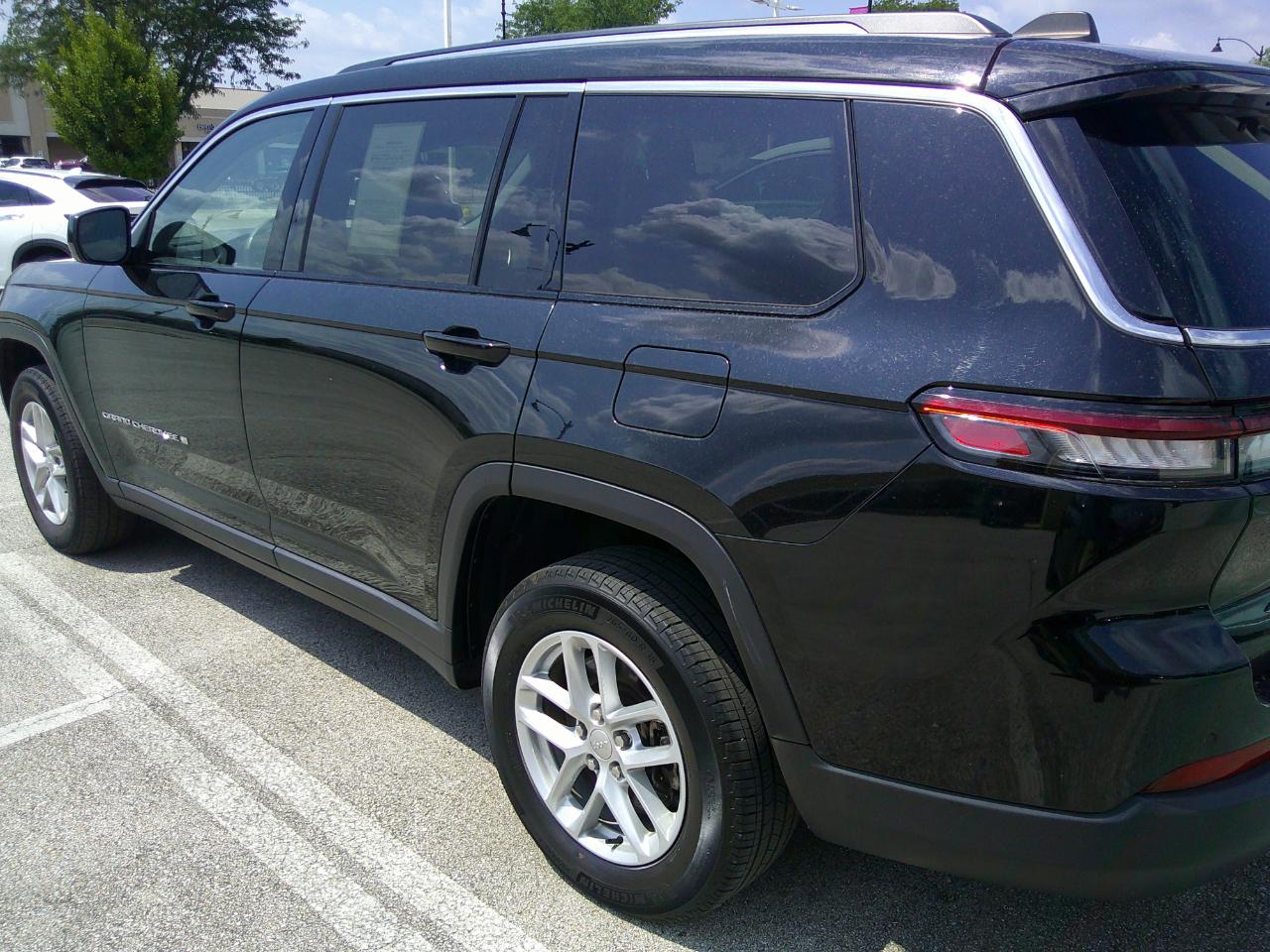 Jeep Grand Cherokee L Laredo 4x4 2023
