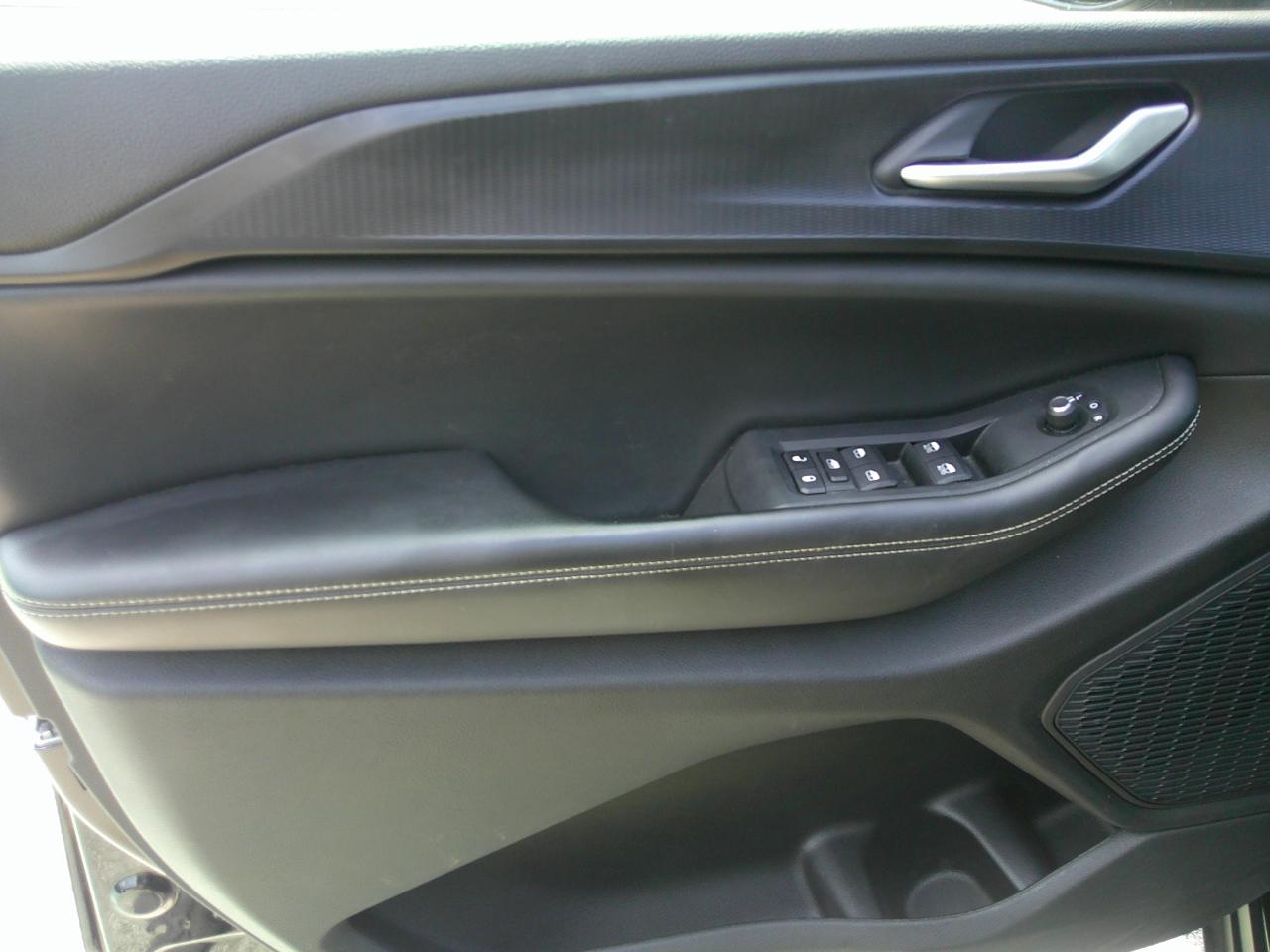 Jeep Grand Cherokee L Laredo 4x4 2023
