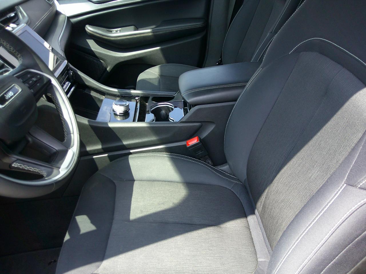 Jeep Grand Cherokee L Laredo 4x4 2023