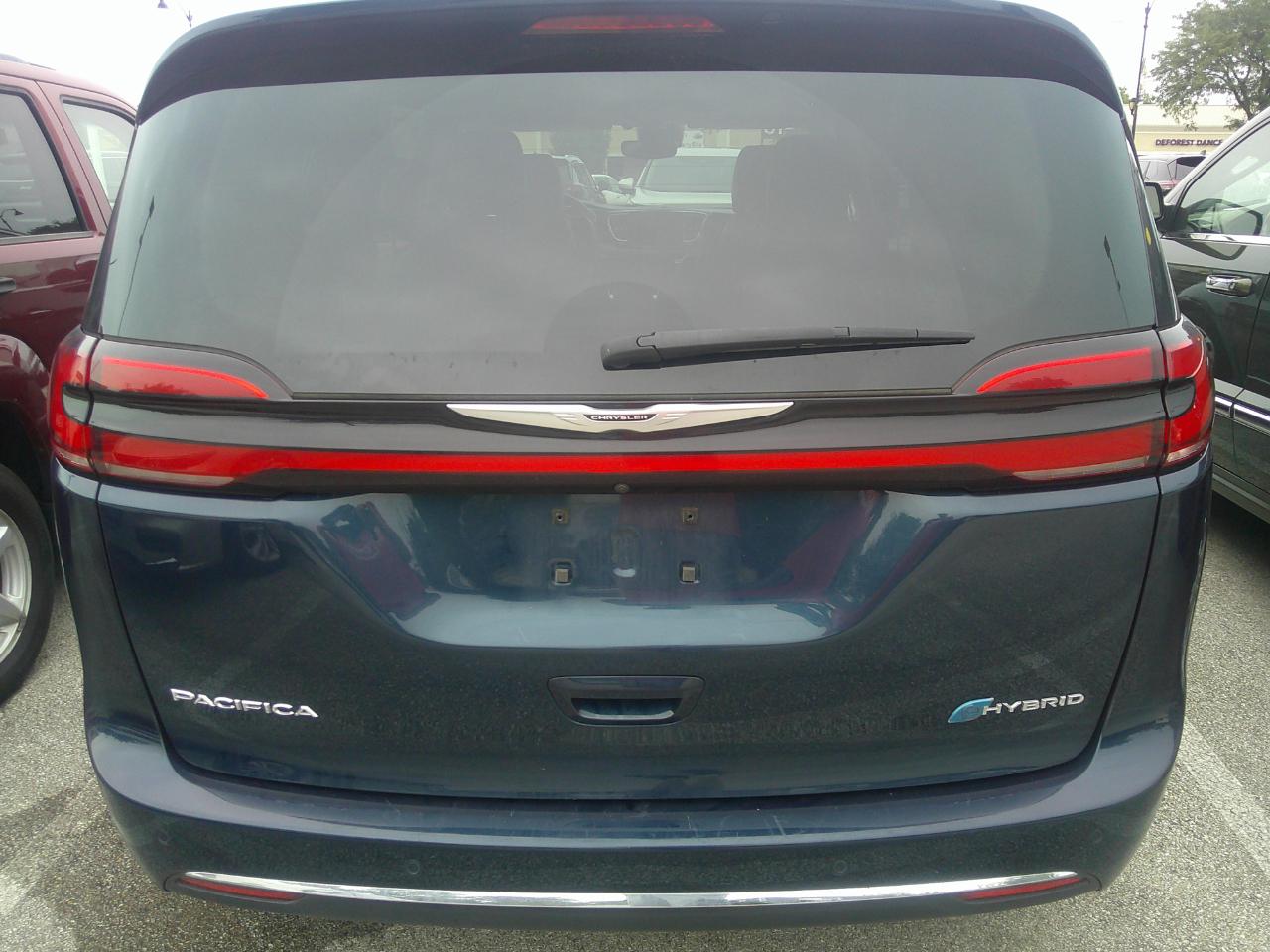 Chrysler Pacifica Hybrid Touring L FWD 2023