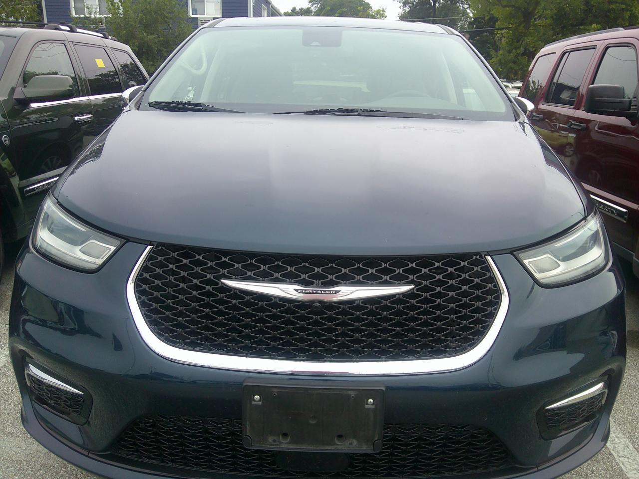 Chrysler Pacifica Hybrid Limited FWD 2023