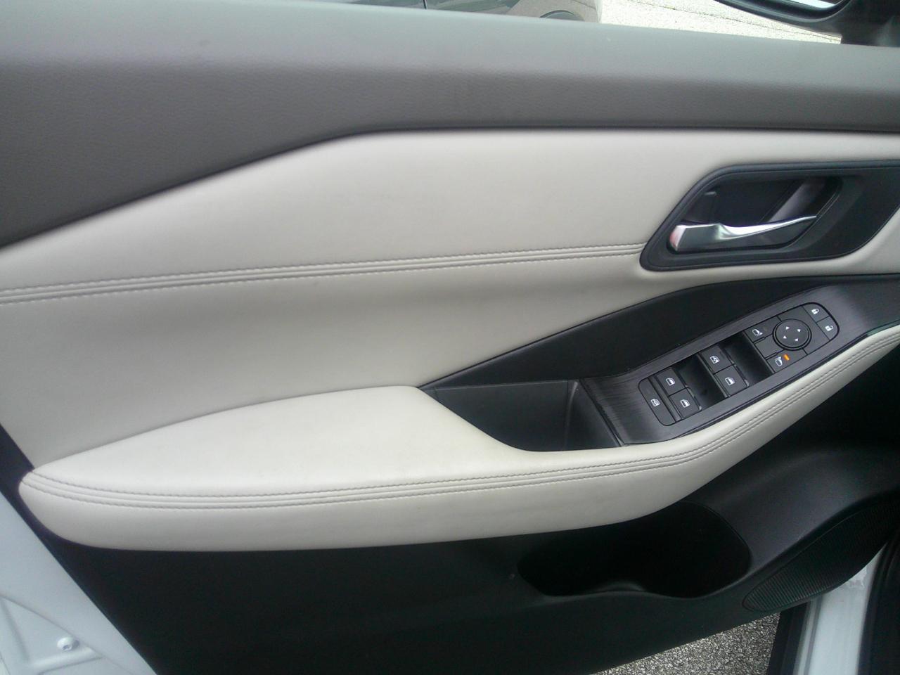Nissan Rogue AWD SV 2025