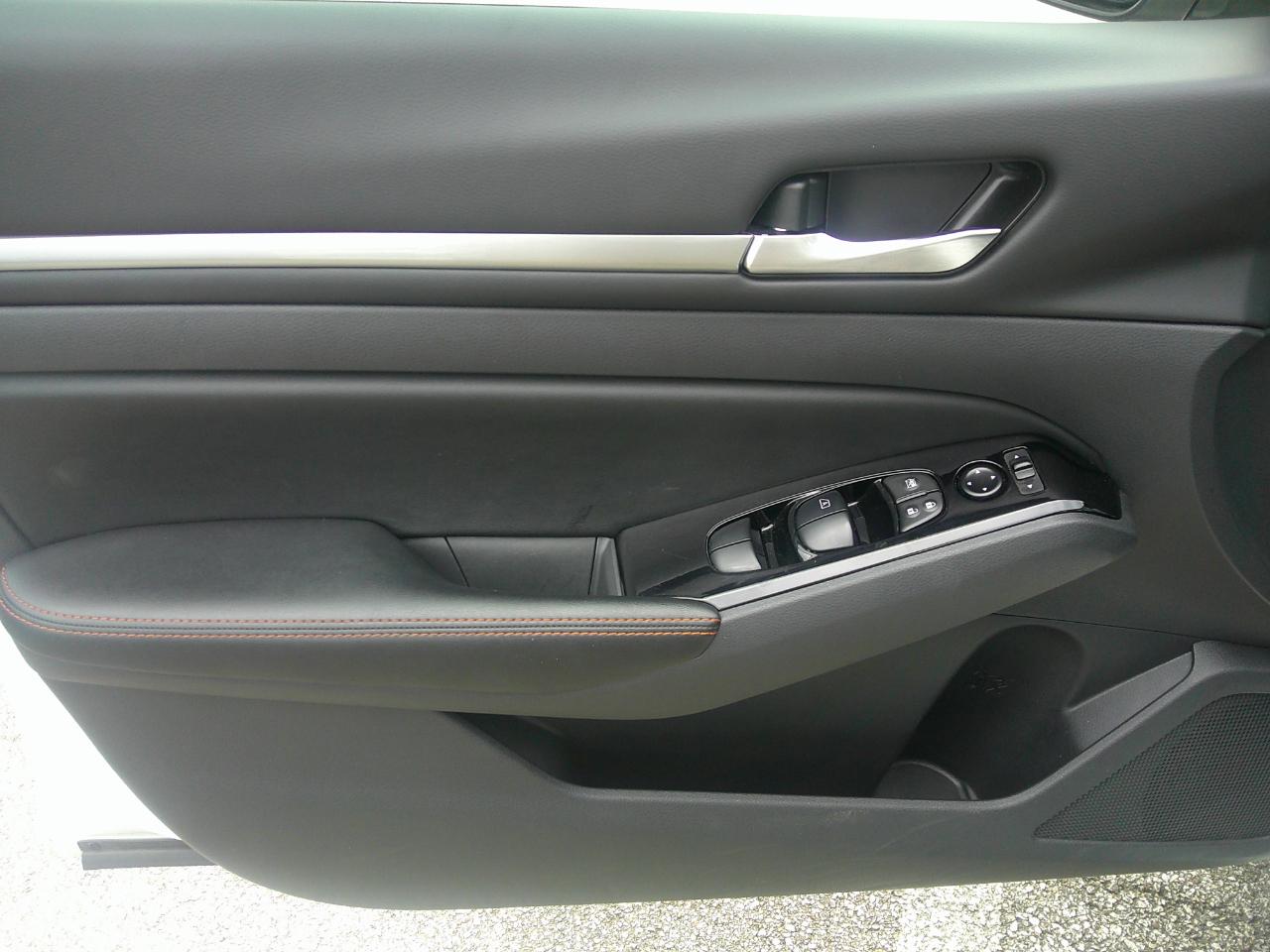 Nissan Altima SR FWD 2025