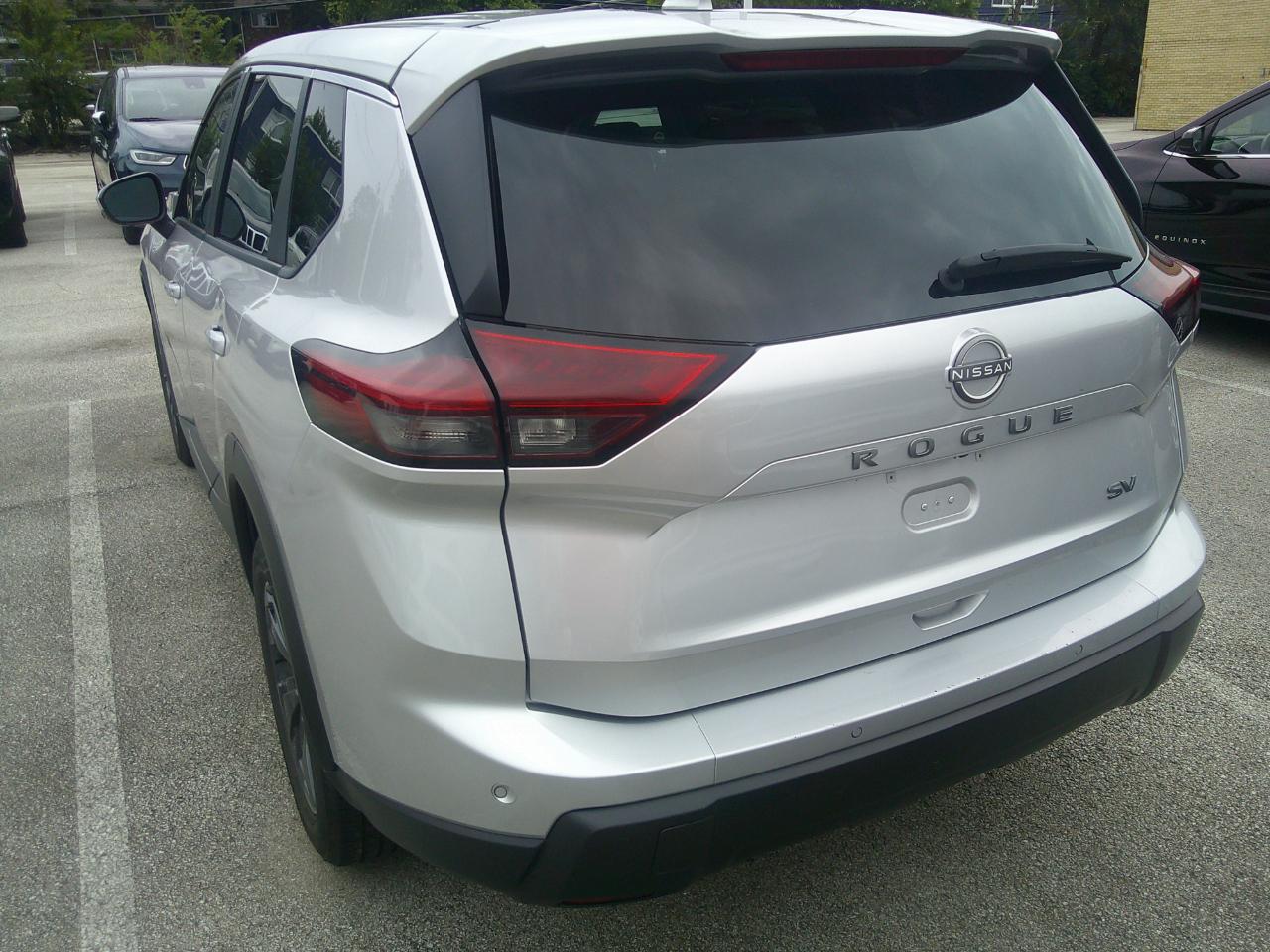 Nissan Rogue FWD SV 2024
