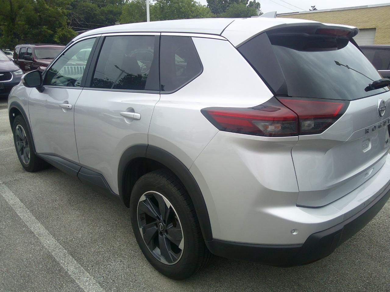 Nissan Rogue FWD SV 2024