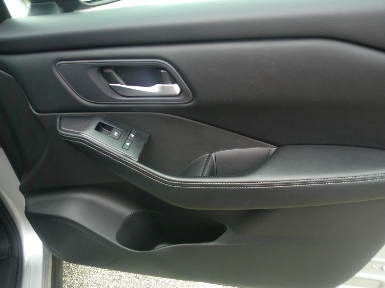 Nissan Rogue FWD SV 2024