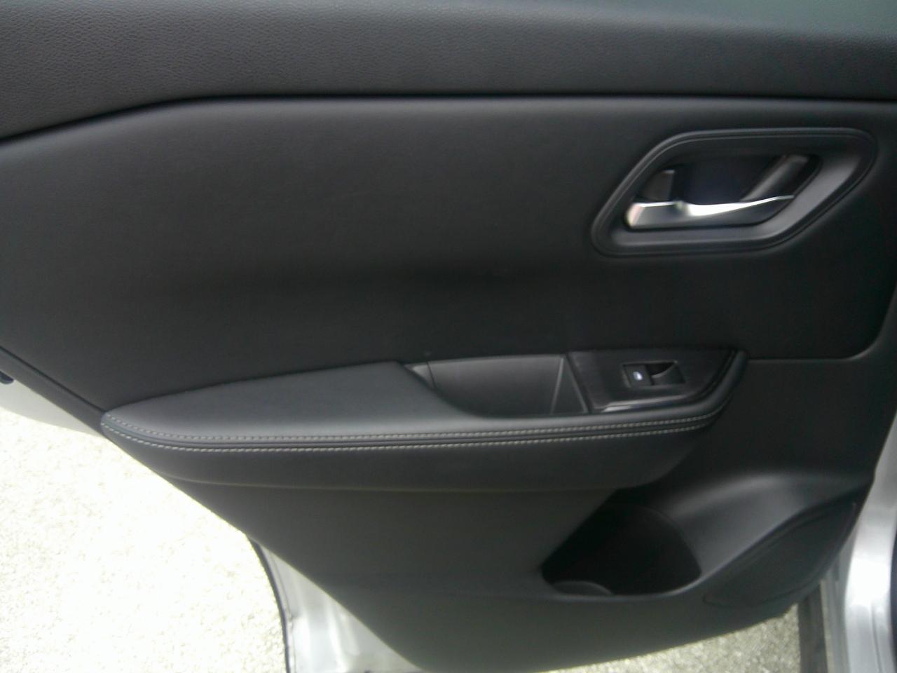 Nissan Rogue FWD SV 2024