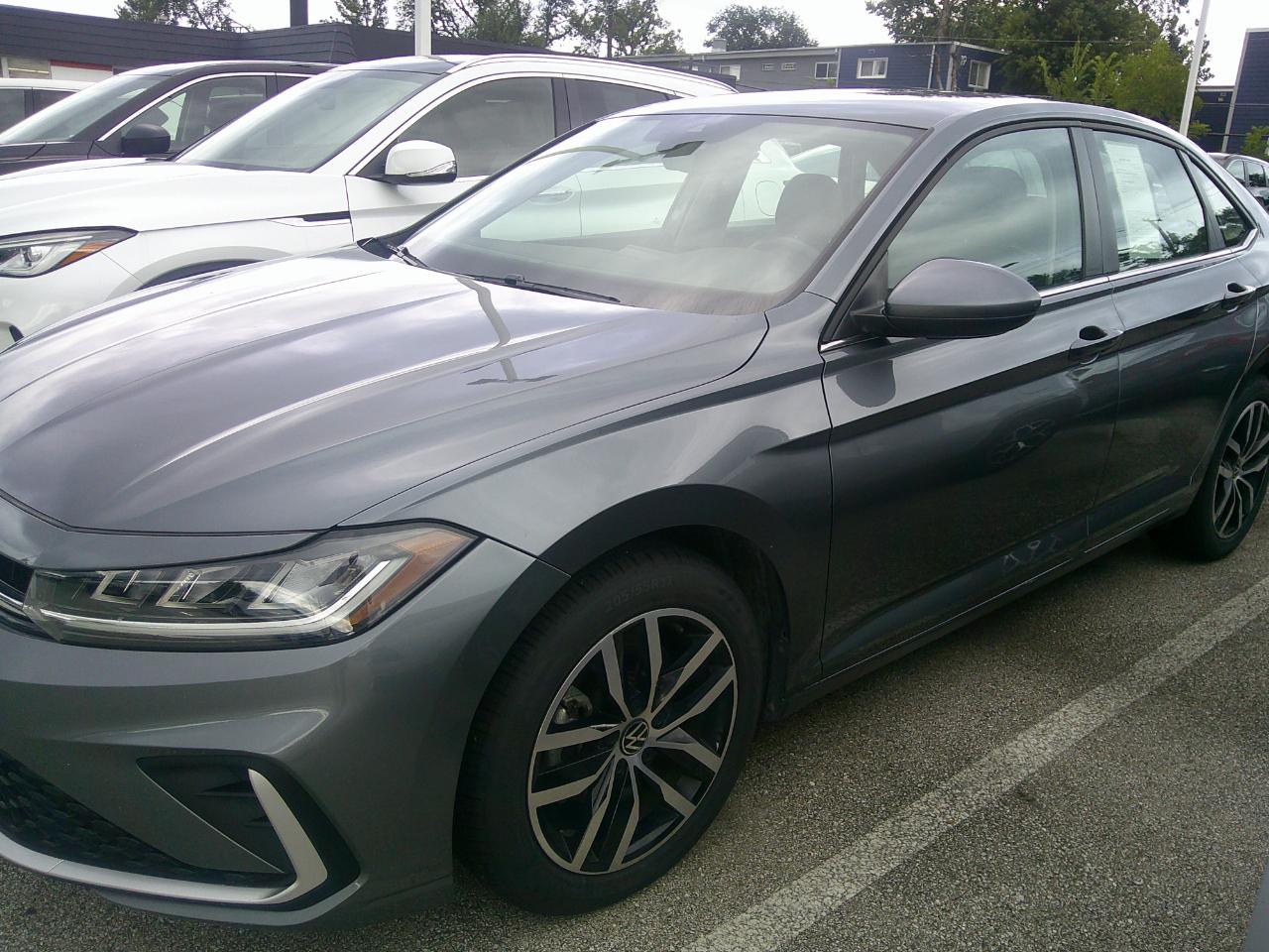 Volkswagen Jetta SE Auto 2025