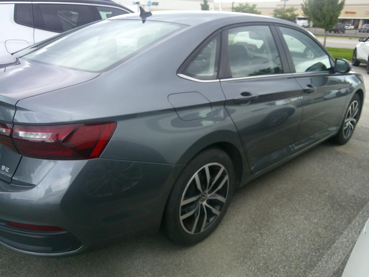 Volkswagen Jetta SE Auto 2025
