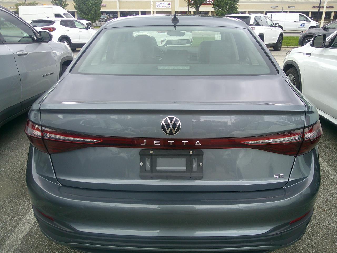 Volkswagen Jetta SE Auto 2025