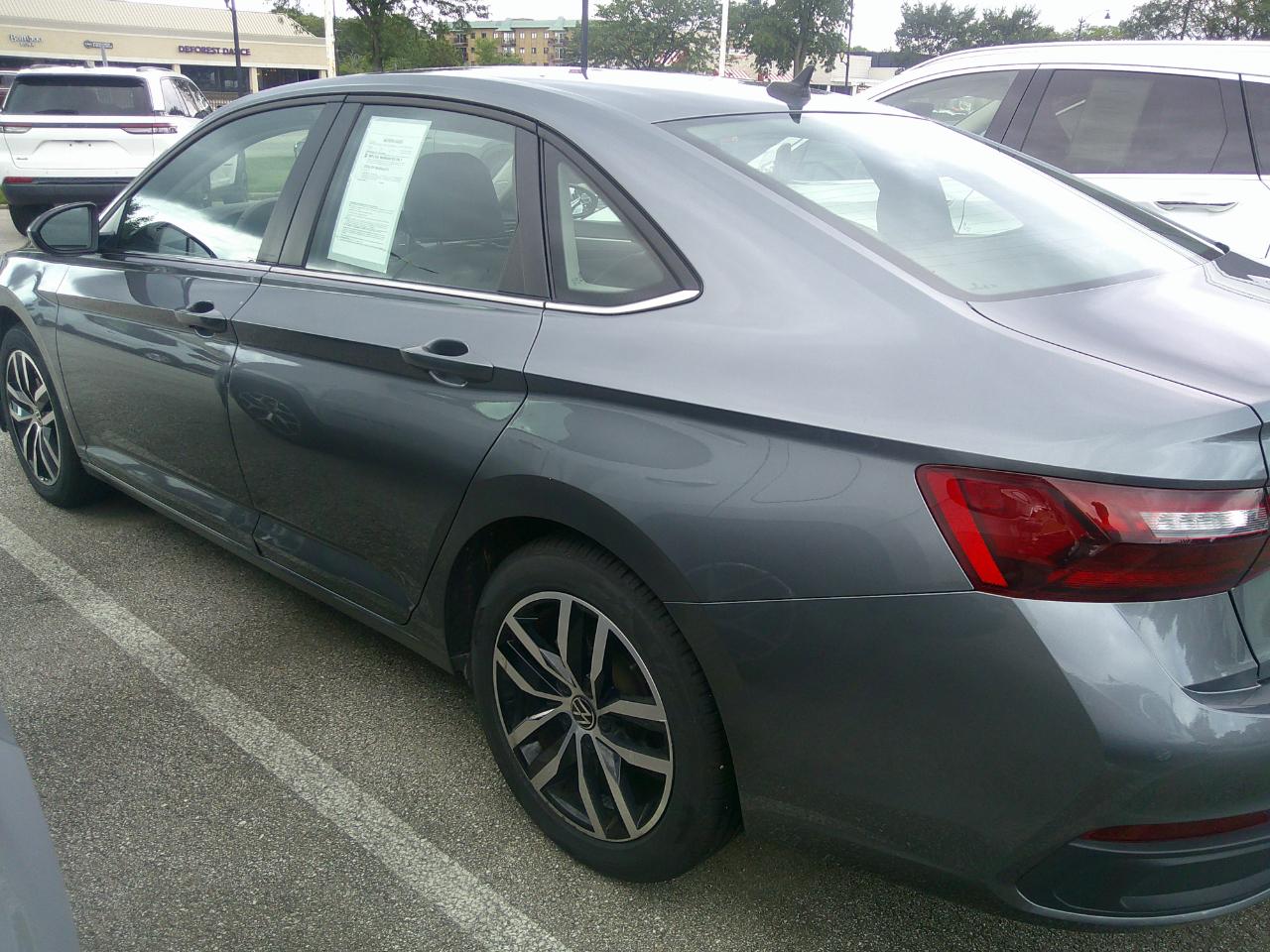 Volkswagen Jetta SE Auto 2025