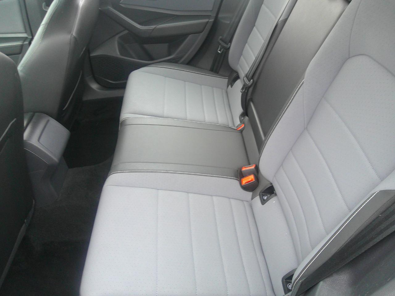 Volkswagen Jetta SE Auto 2025