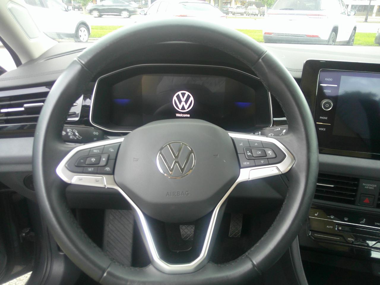 Volkswagen Jetta SE Auto 2025