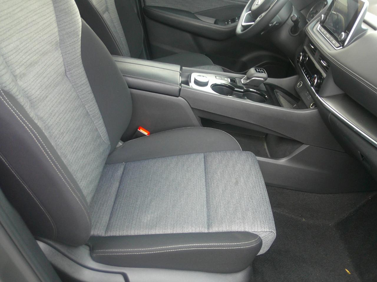 Nissan Rogue AWD SV 2023