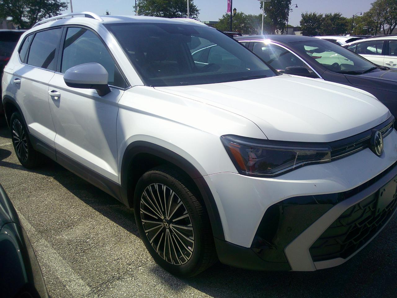 2025 Volkswagen Taos SE FWD